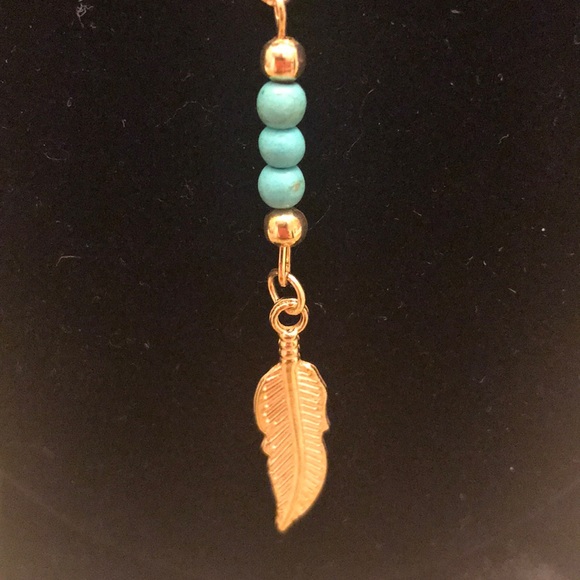NWOT Feather and Turquoise Bead Necklace - Picture 3 of 3